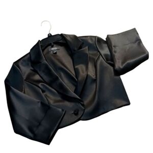 Women's Stylish Black Cropped Tuxedo Blazer